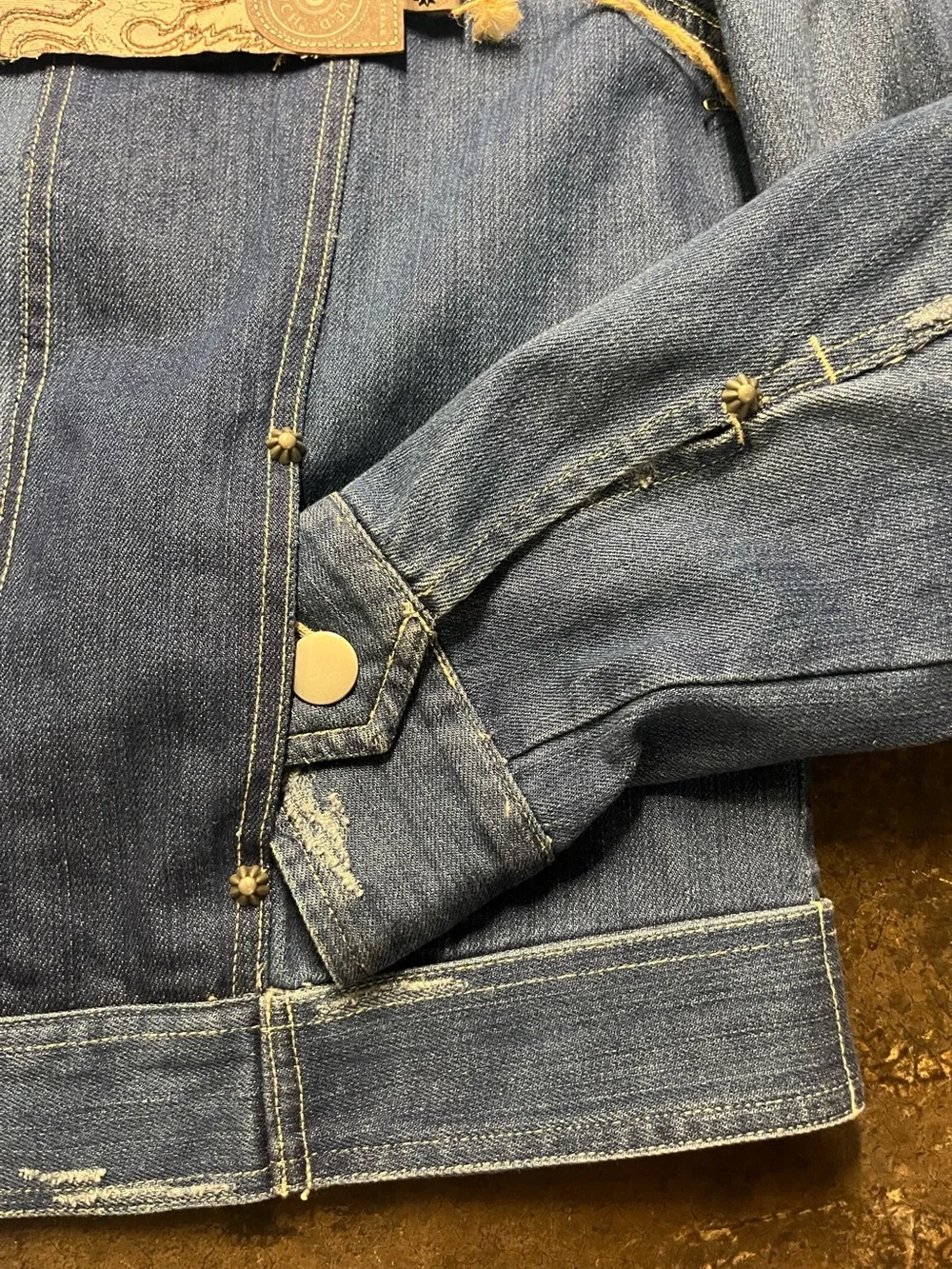 NWT Double D Ranch denim jacket with studs, turquoise charms, and patches, XL - Picture 8 of 12